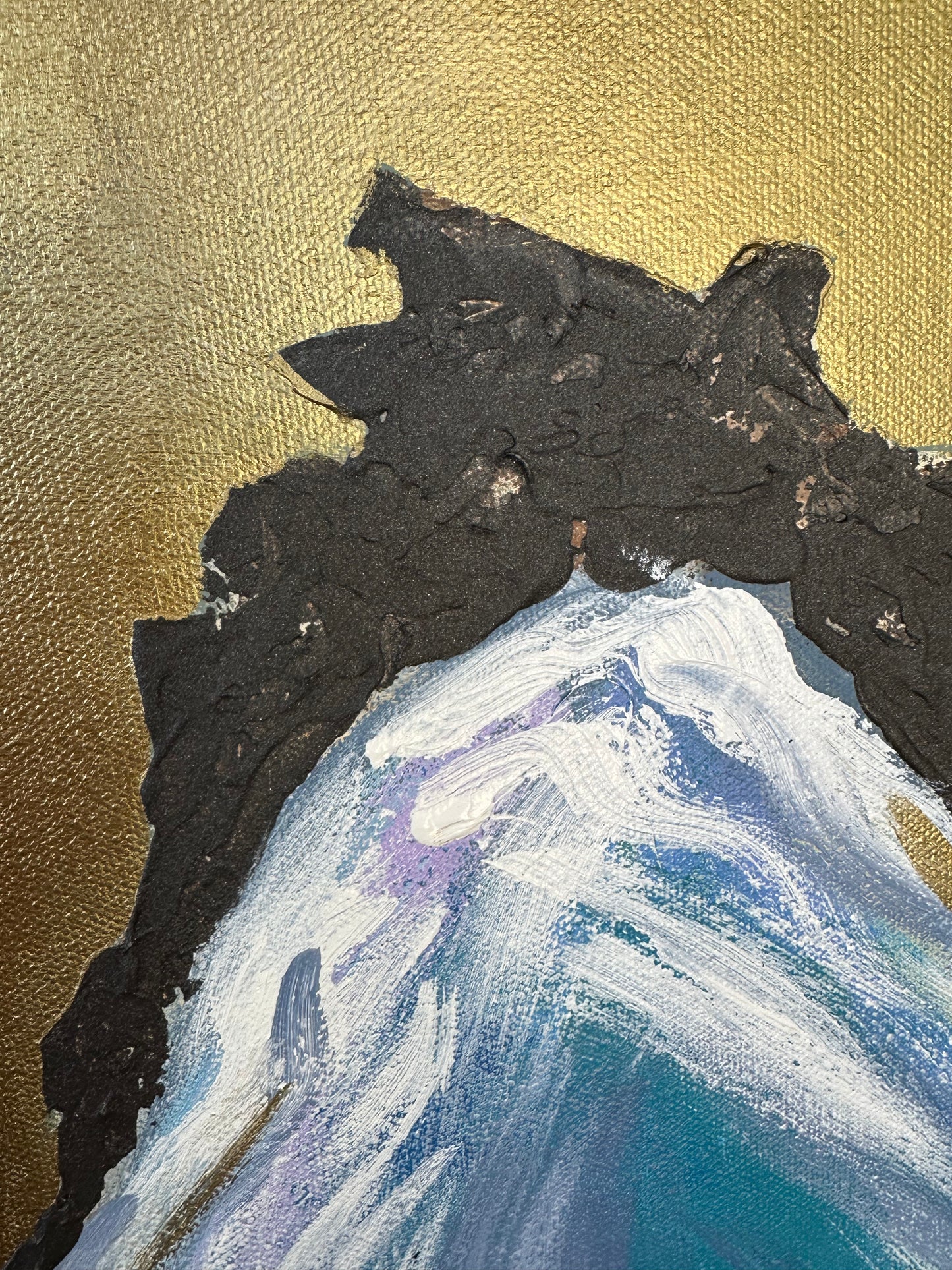 Blue Oyster on Gold Background