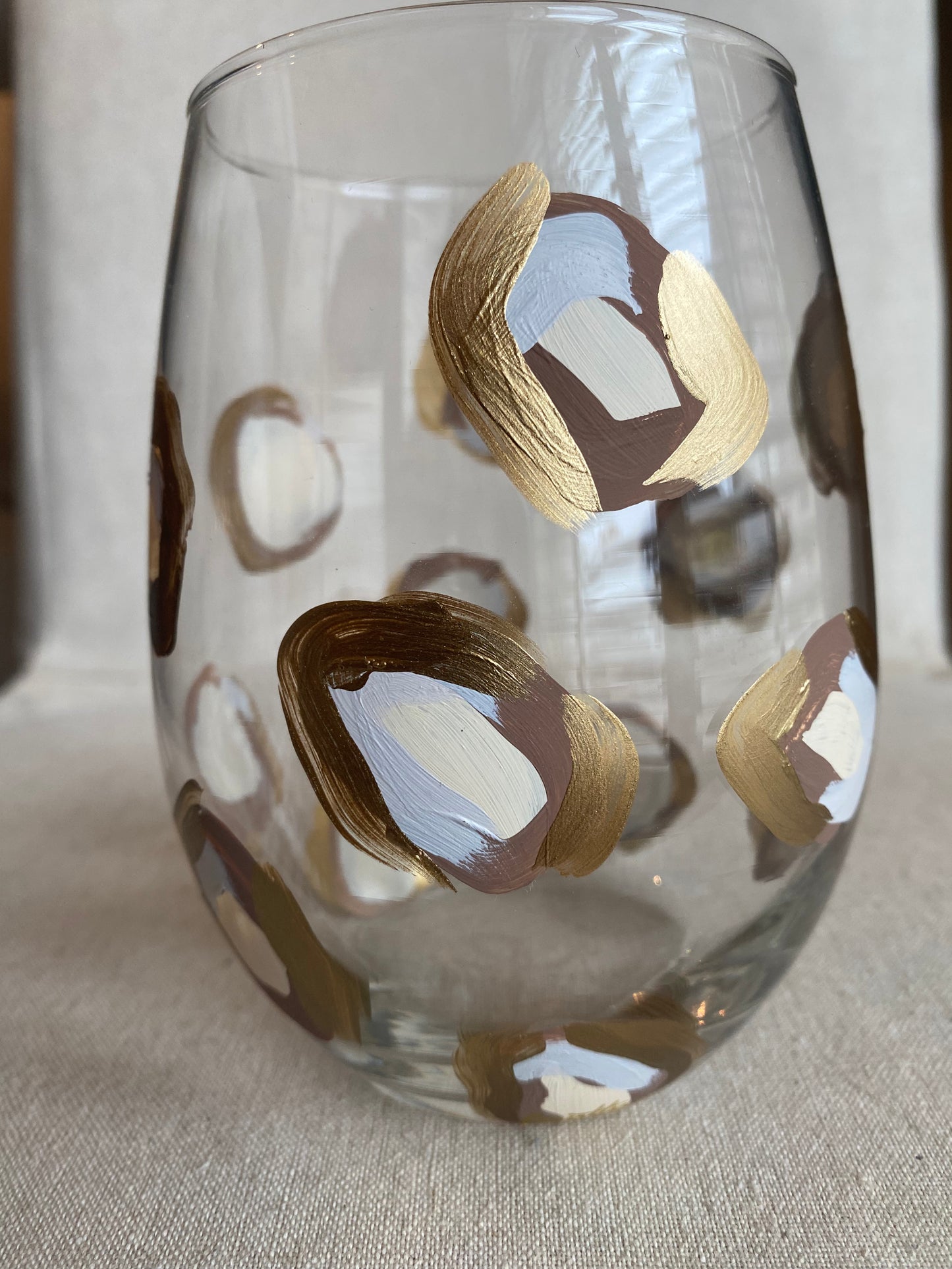 Neutral Cheetah Stemless Wine Glass