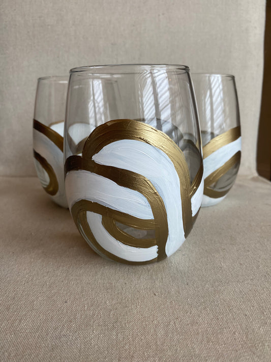 Neutral Swirl Wine Glass